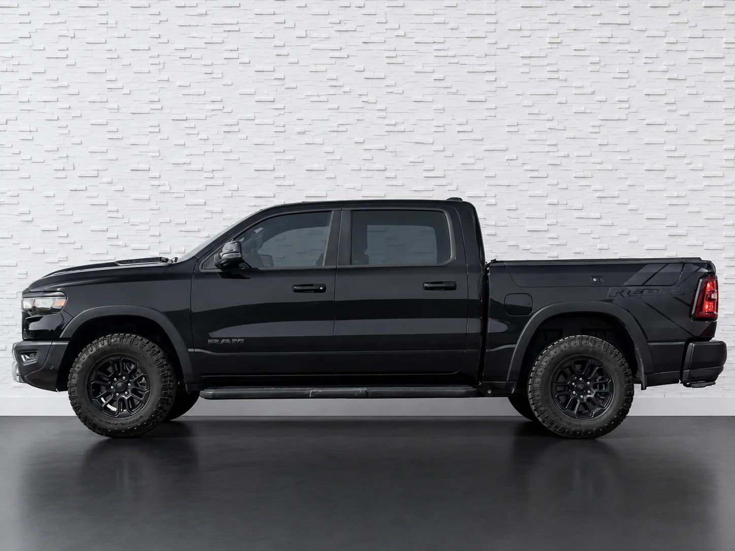 2025 Ram 1500 photo 5