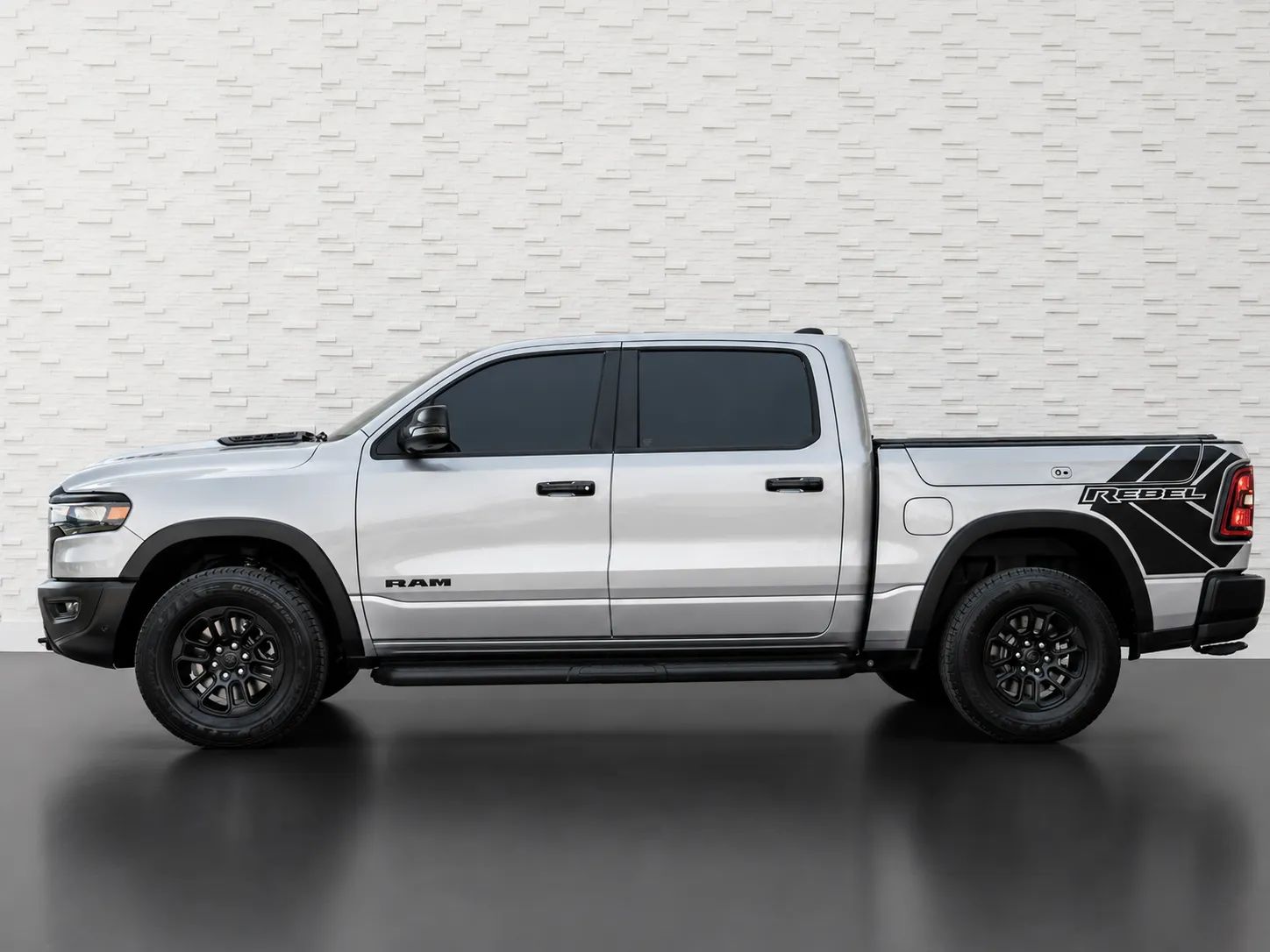 2025 Ram 1500 photo 5