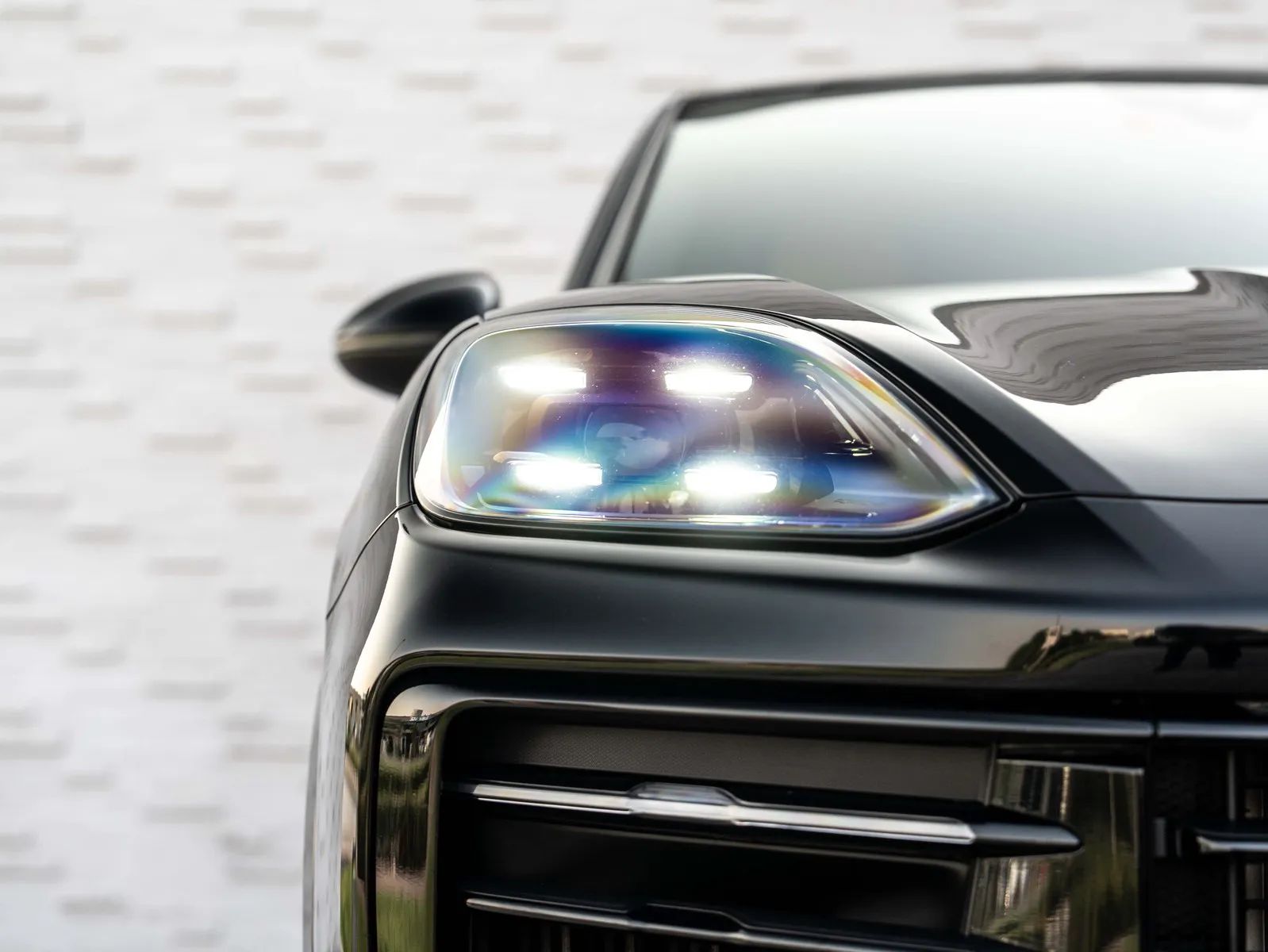 2024 Porsche Cayenne photo 5