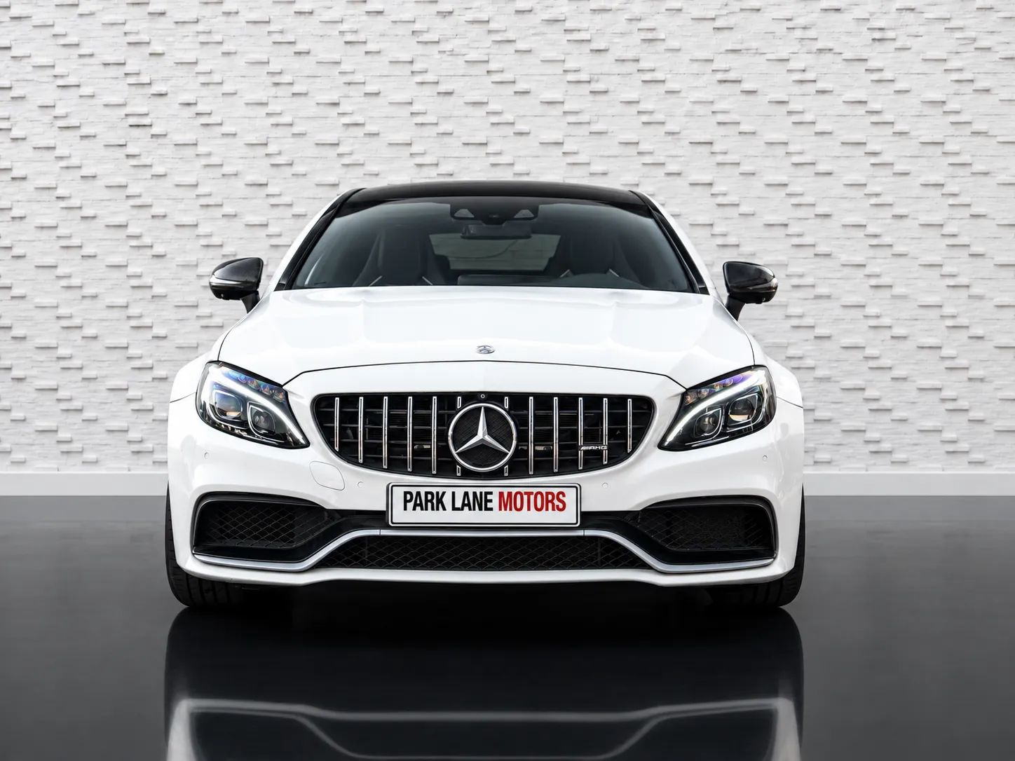 2017 Mercedes-Benz C-Class photo 3