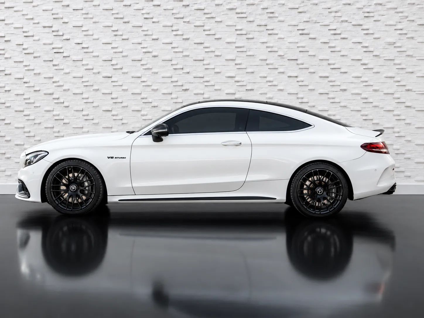 2017 Mercedes-Benz C-Class photo 4