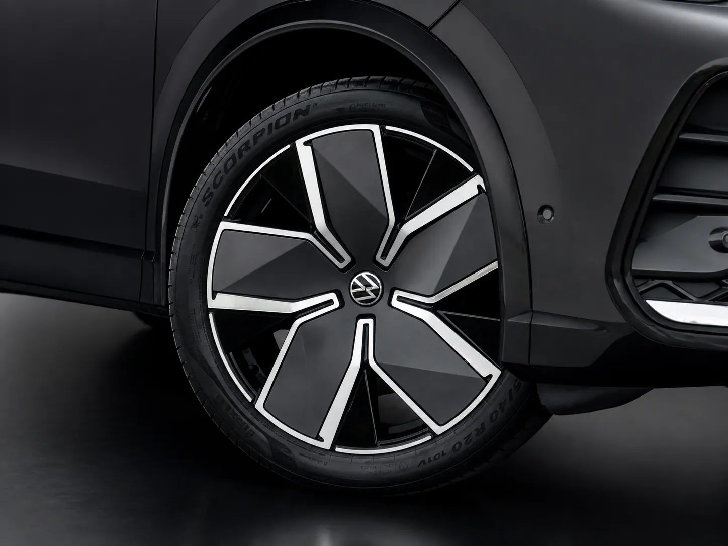 2026 Volkswagen Tiguan photo 5
