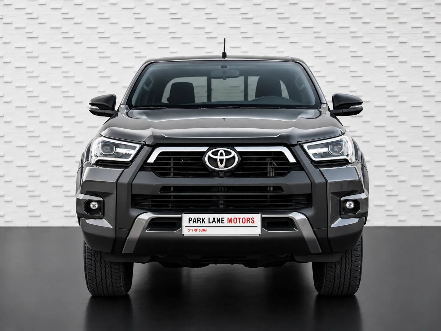 2023 Toyota Hilux photo 3