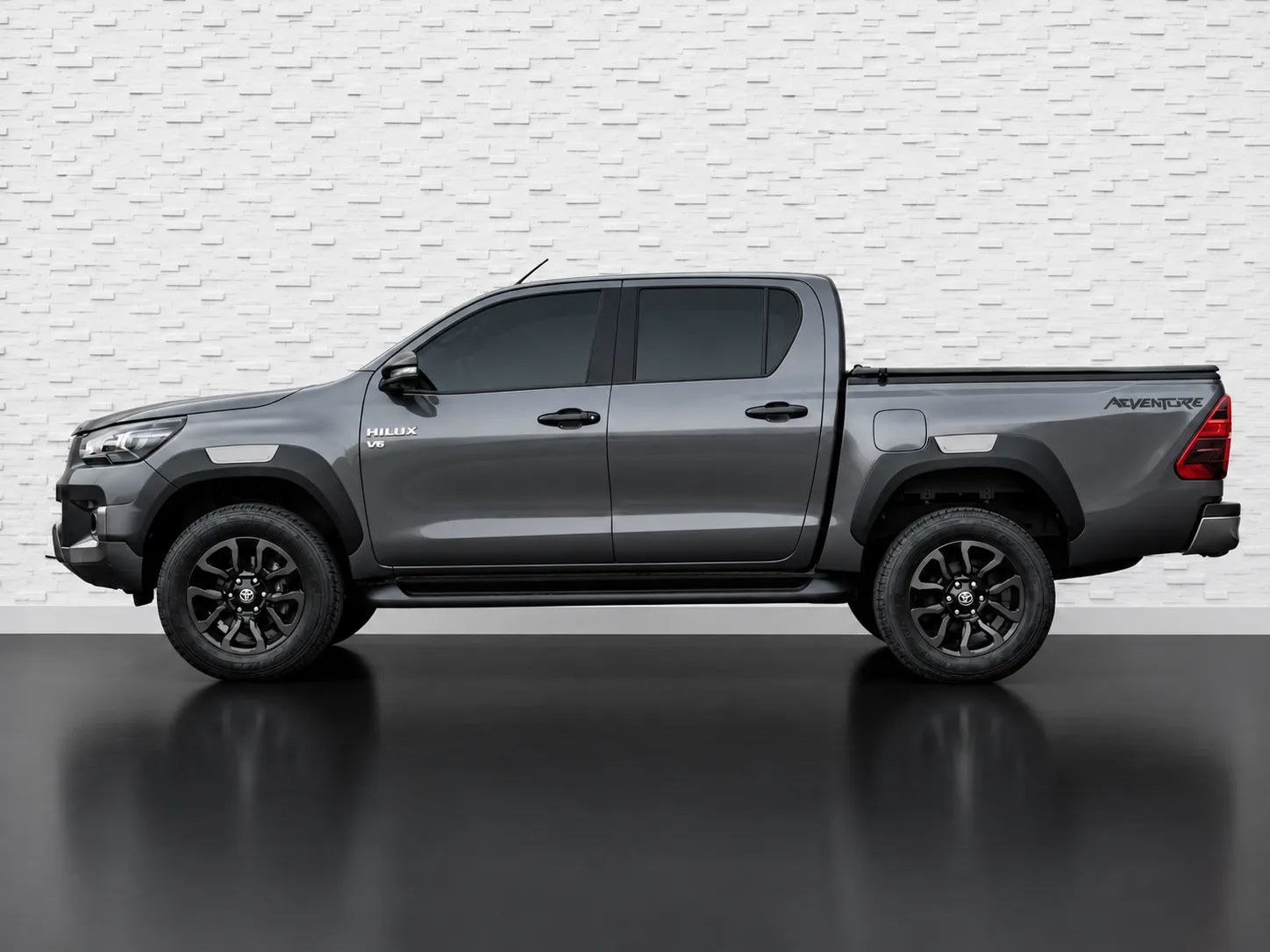 2023 Toyota Hilux photo 5