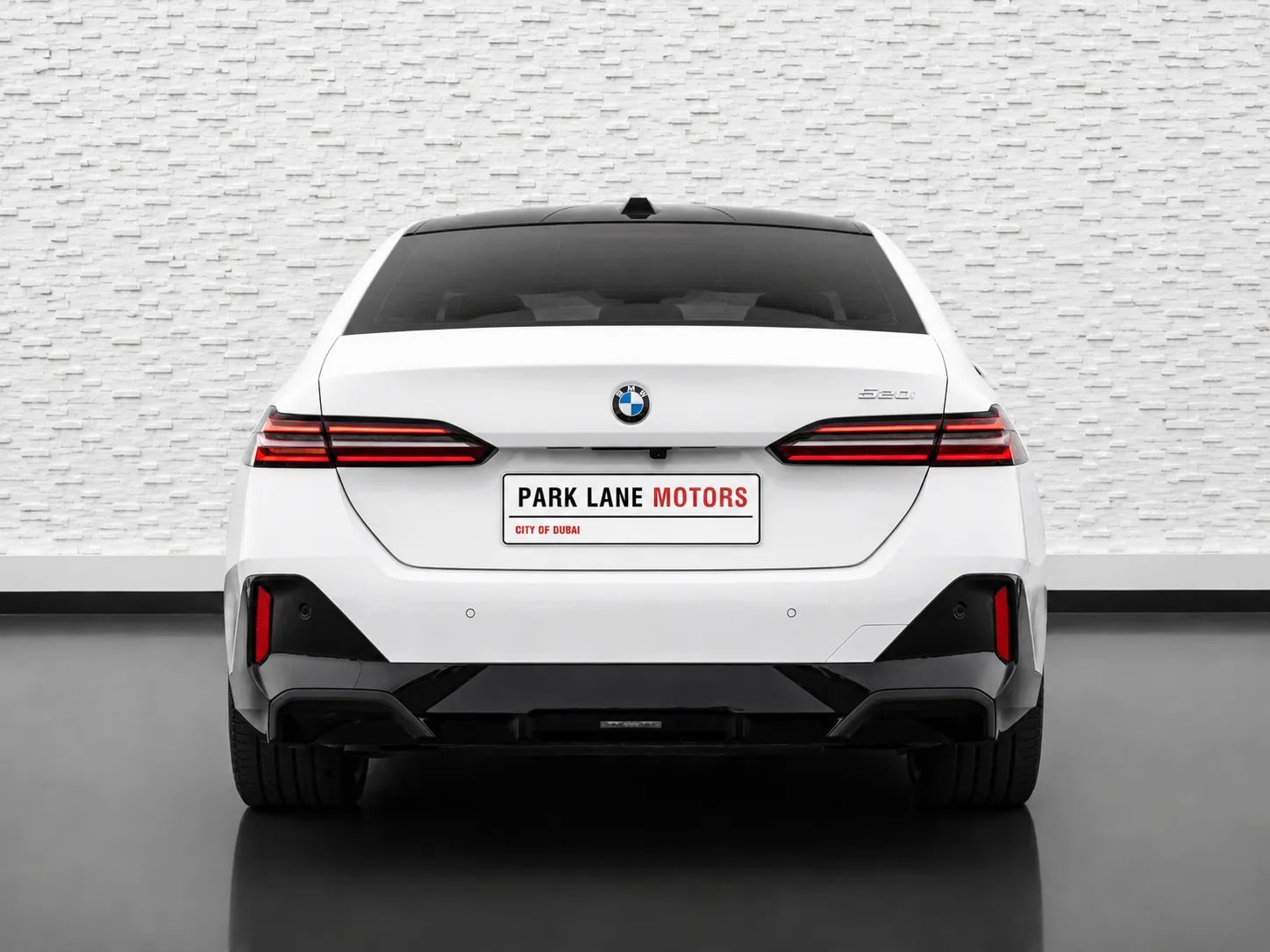 2024 BMW 5 Series photo 4