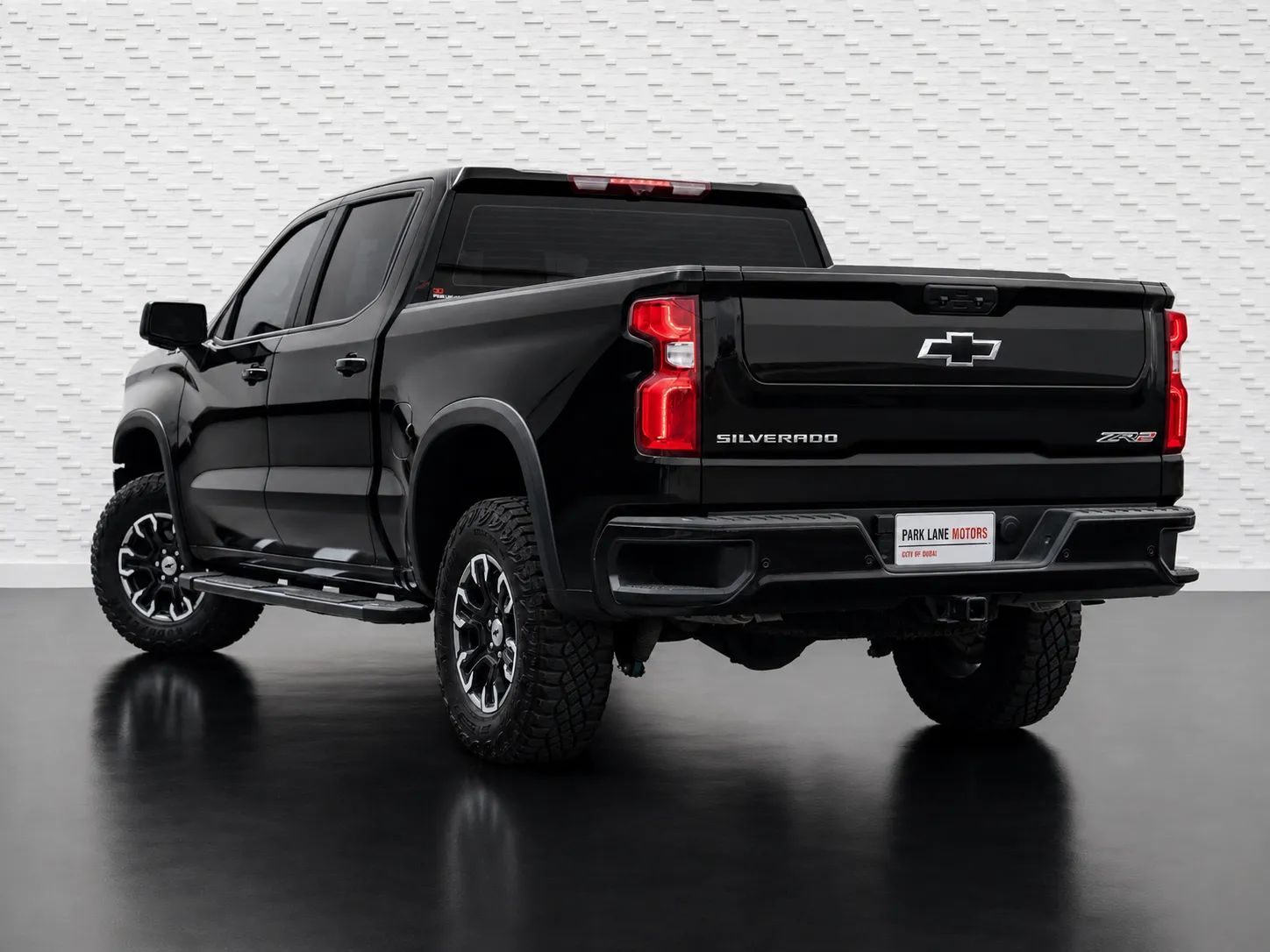 2024 Chevrolet Silverado photo 3