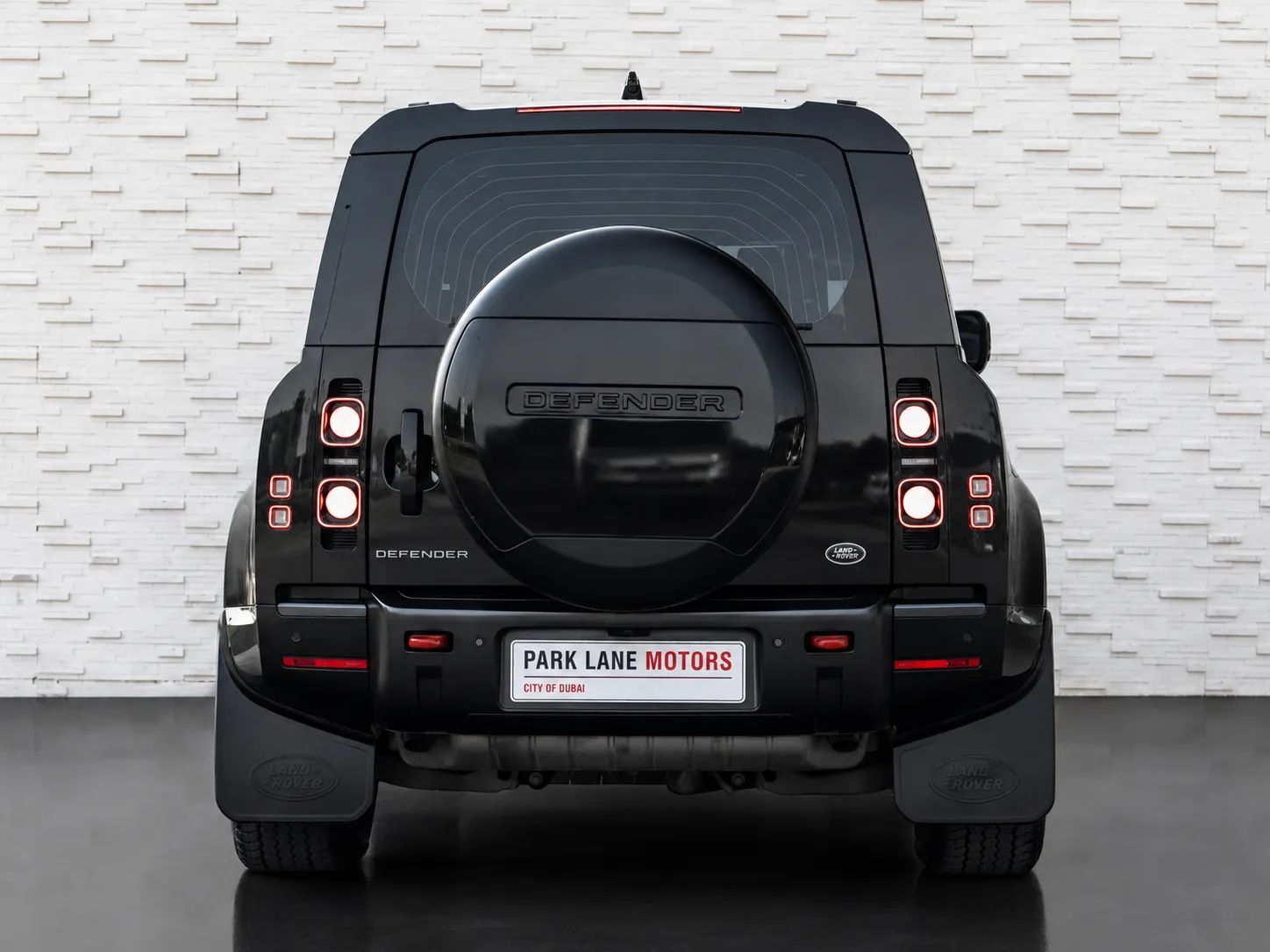 2021 Land Rover Defender photo 4