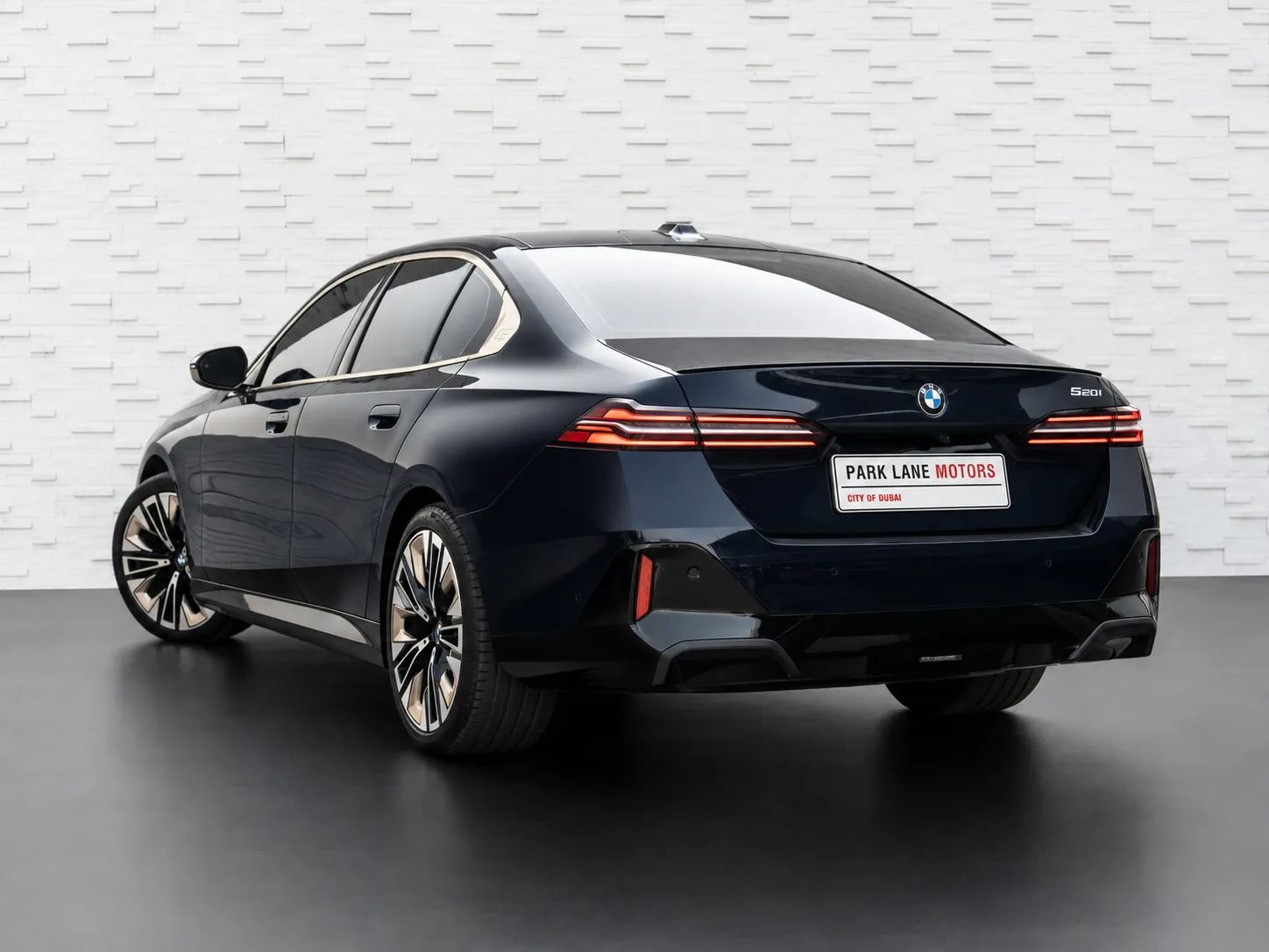 2024 BMW 5 Series photo 3