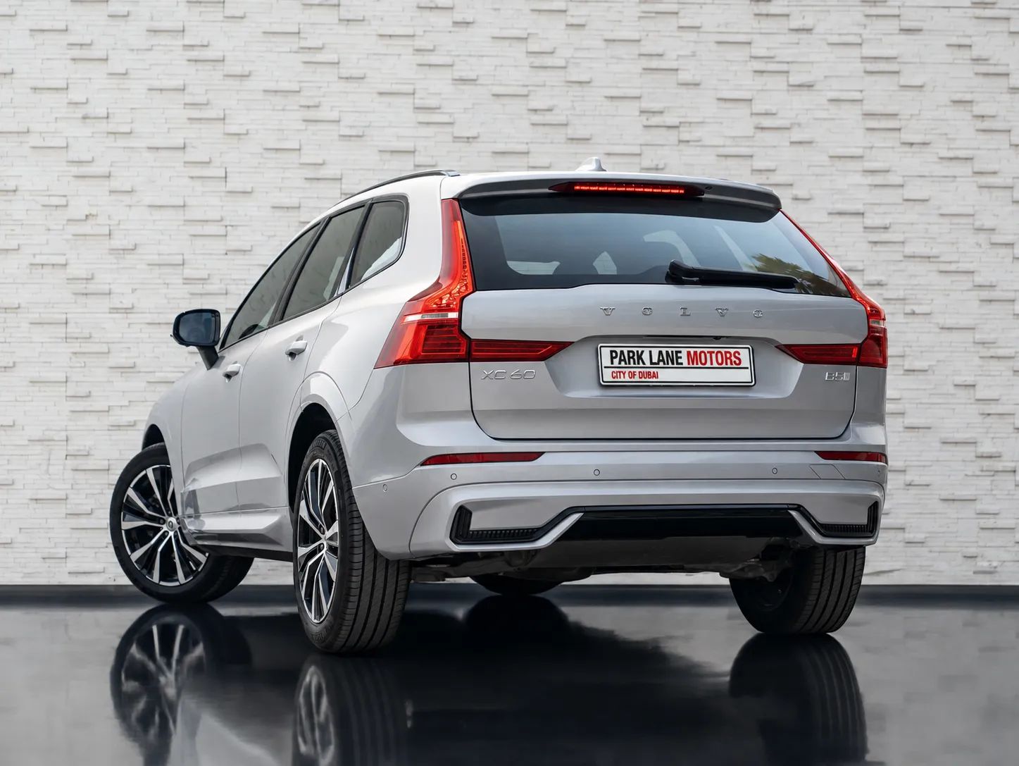 2024 Volvo XC60 photo 3