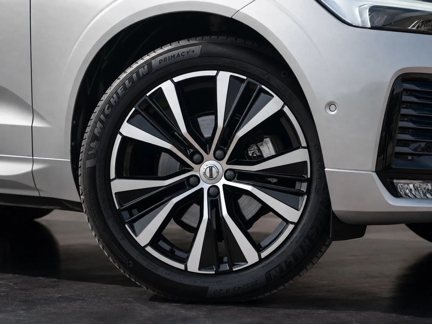 2024 Volvo XC60 photo 5