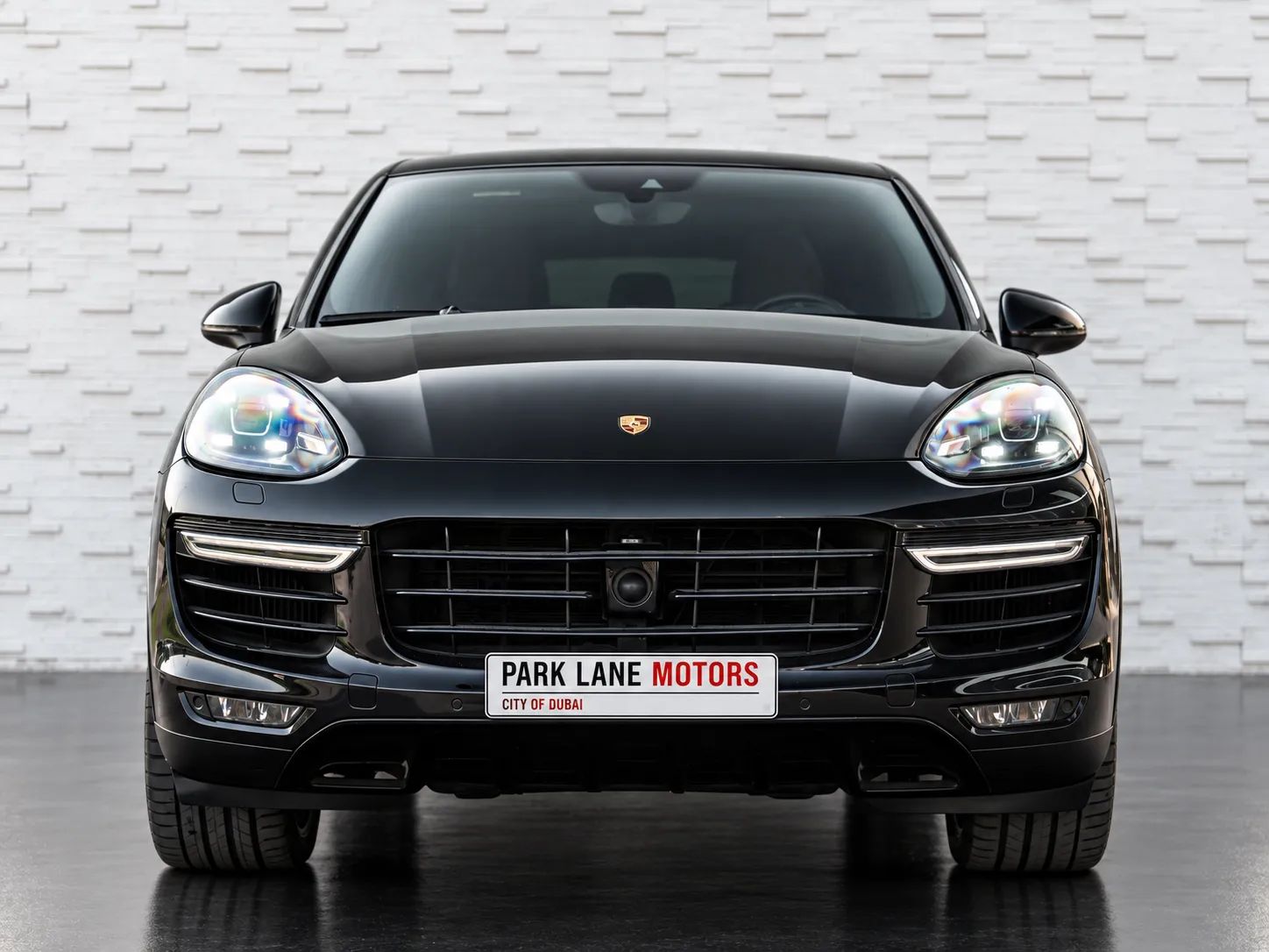 2015 Porsche Cayenne photo 3