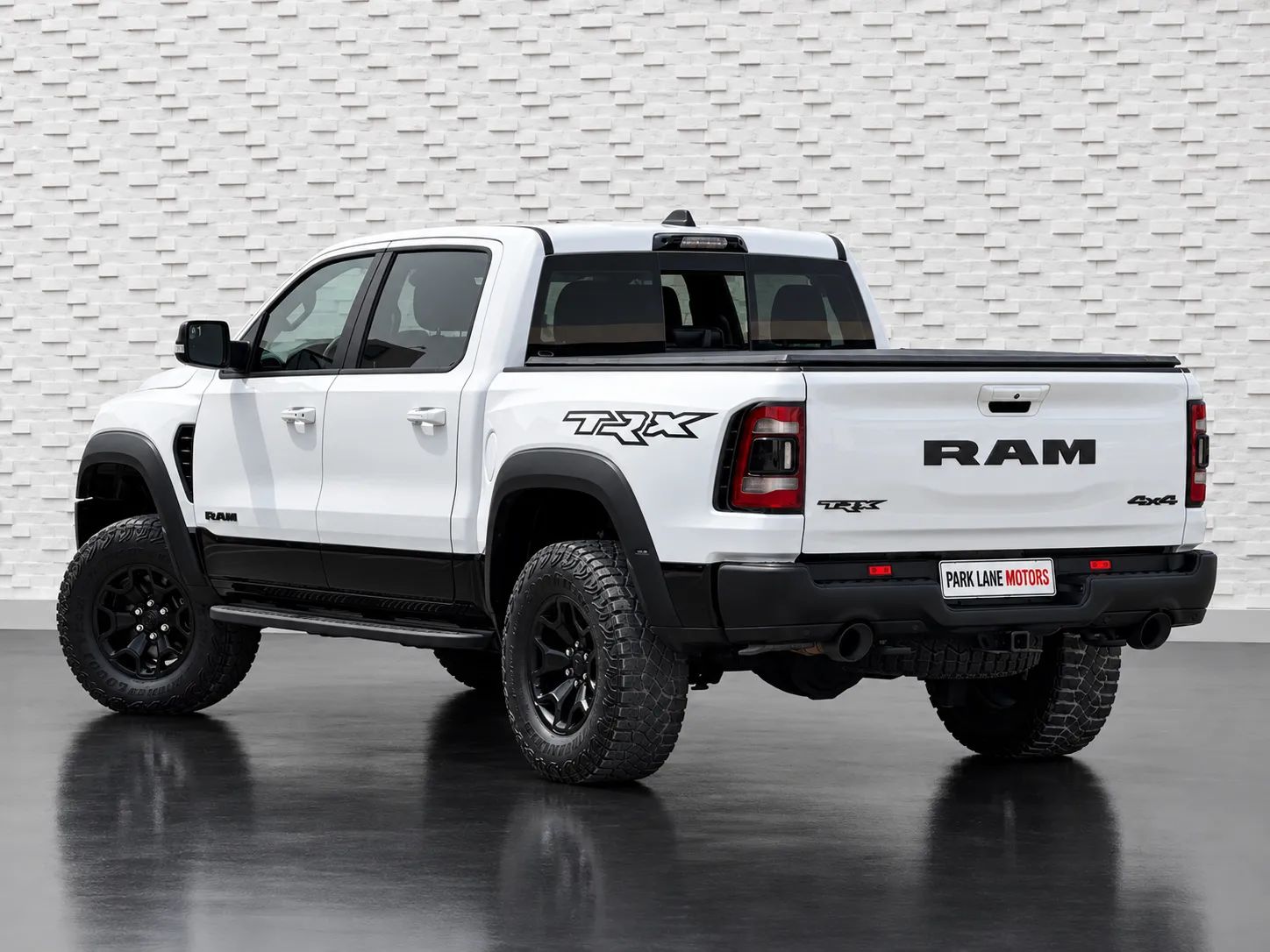 2021 Ram 1500 photo 2