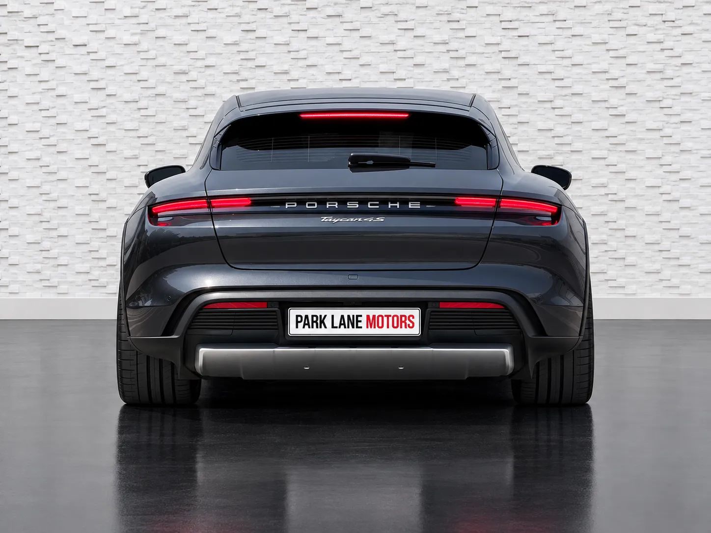 2024 Porsche Taycan photo 4