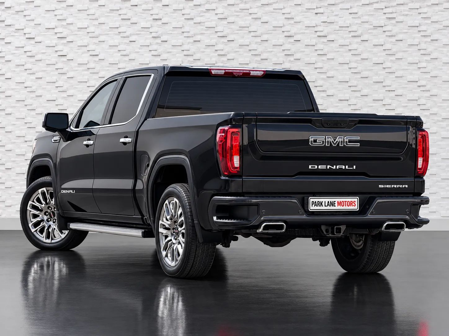 2024 GMC Sierra photo 3