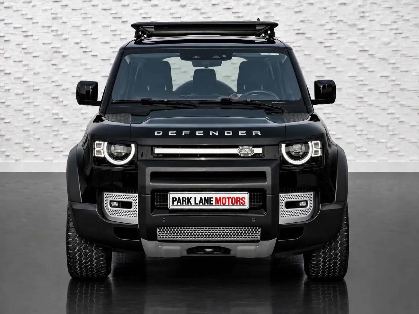 2022 Land Rover Defender photo 3