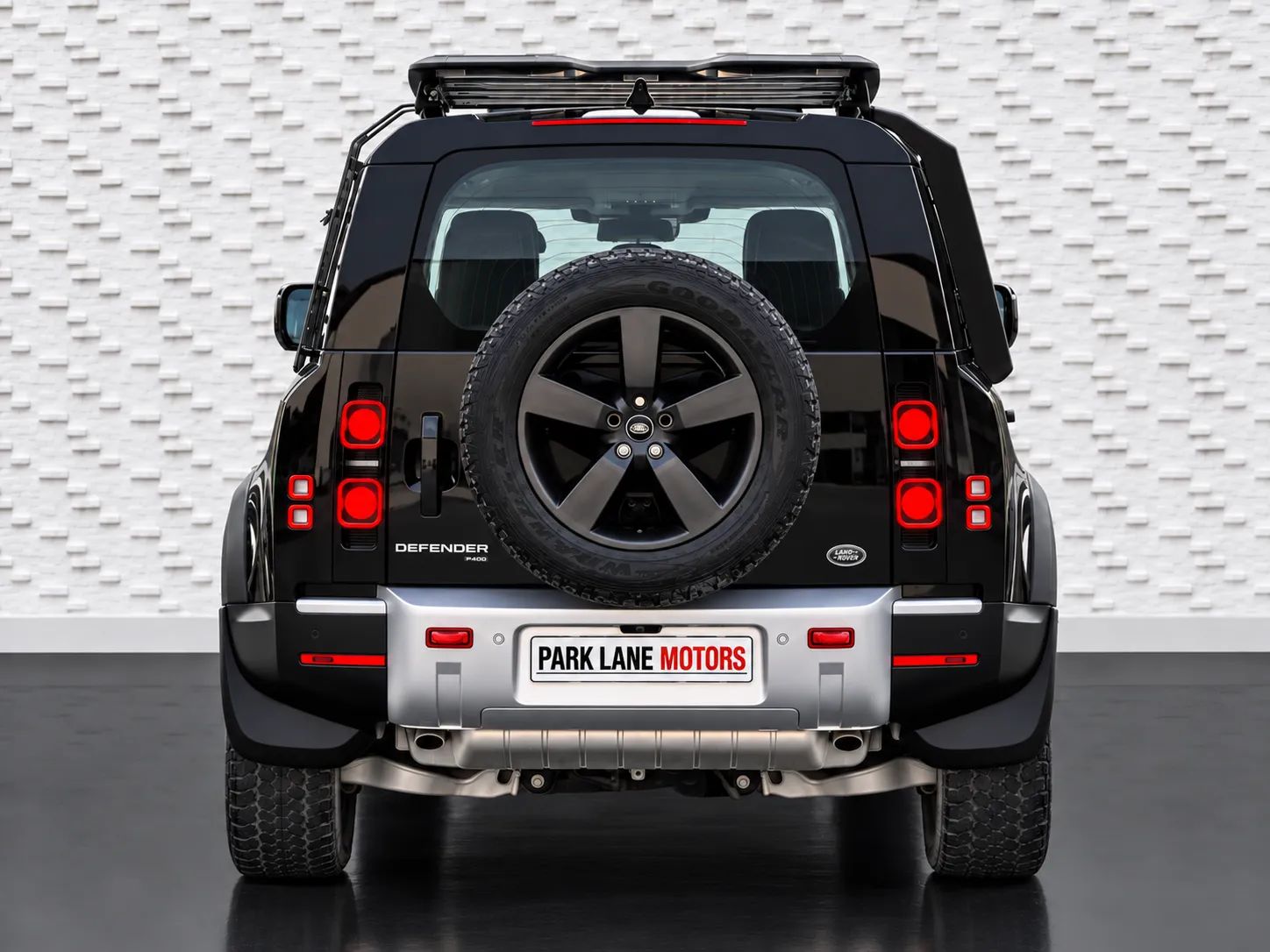 2022 Land Rover Defender photo 5