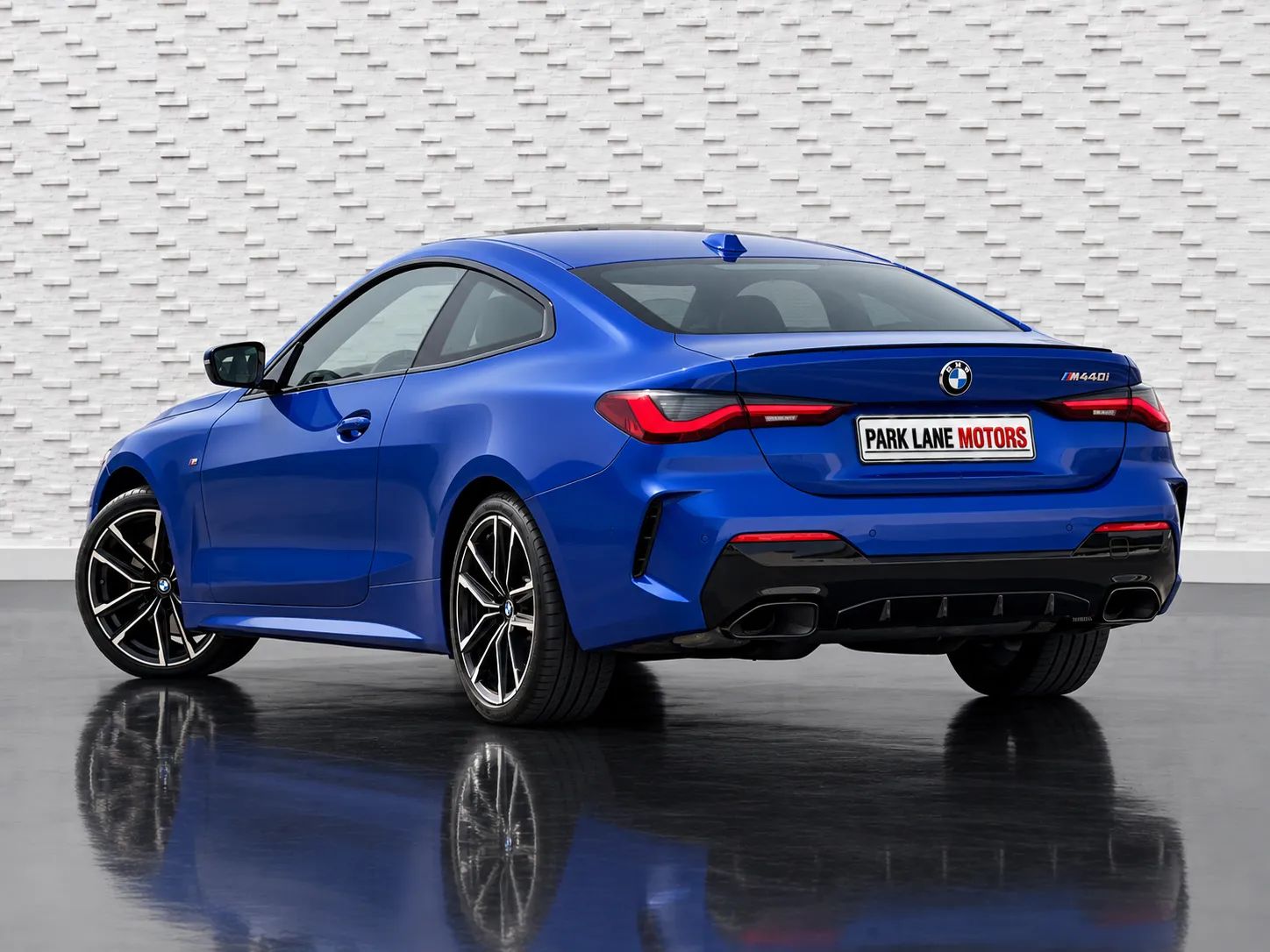 2024 BMW 4 Series photo 3