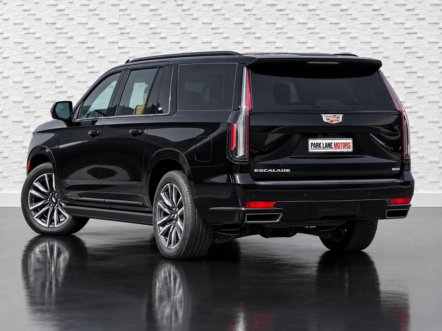 2021 Cadillac Escalade photo 2