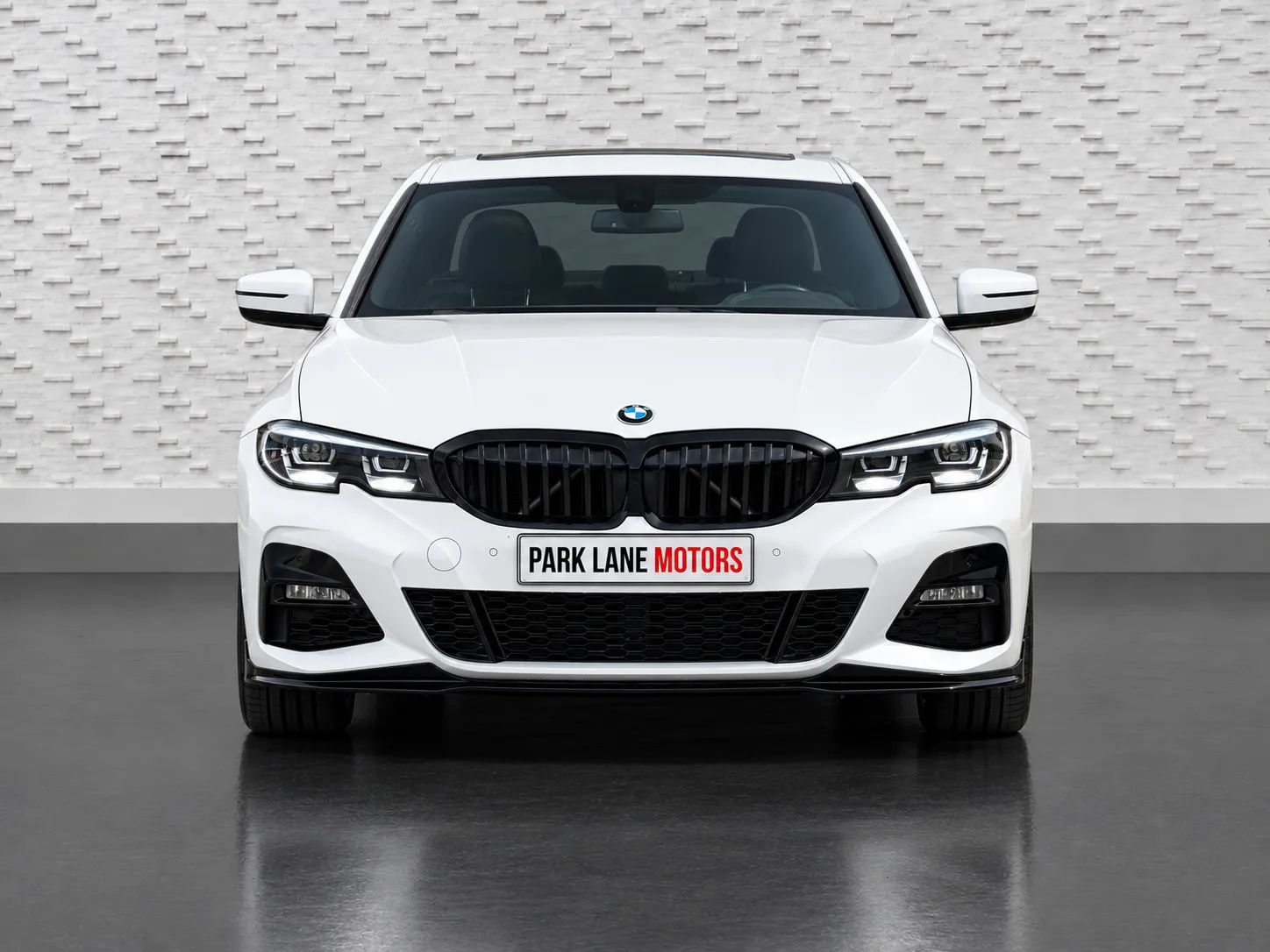 2020 BMW 3 Series photo 2