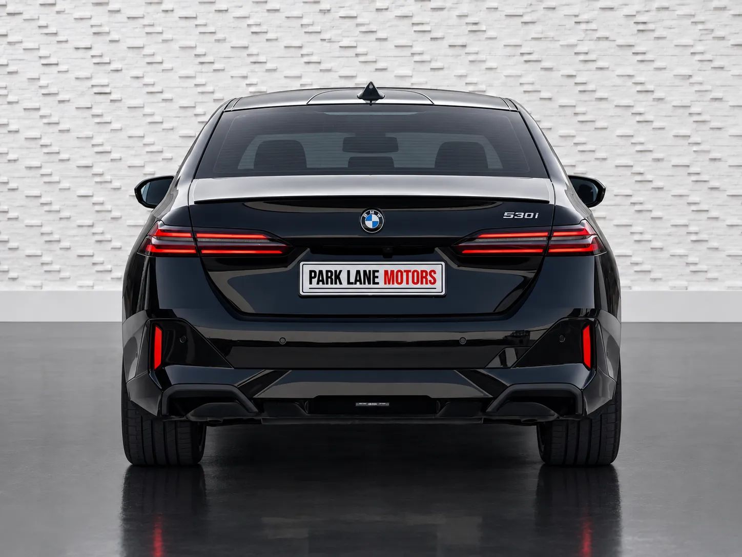 2025 BMW 5 Series photo 5