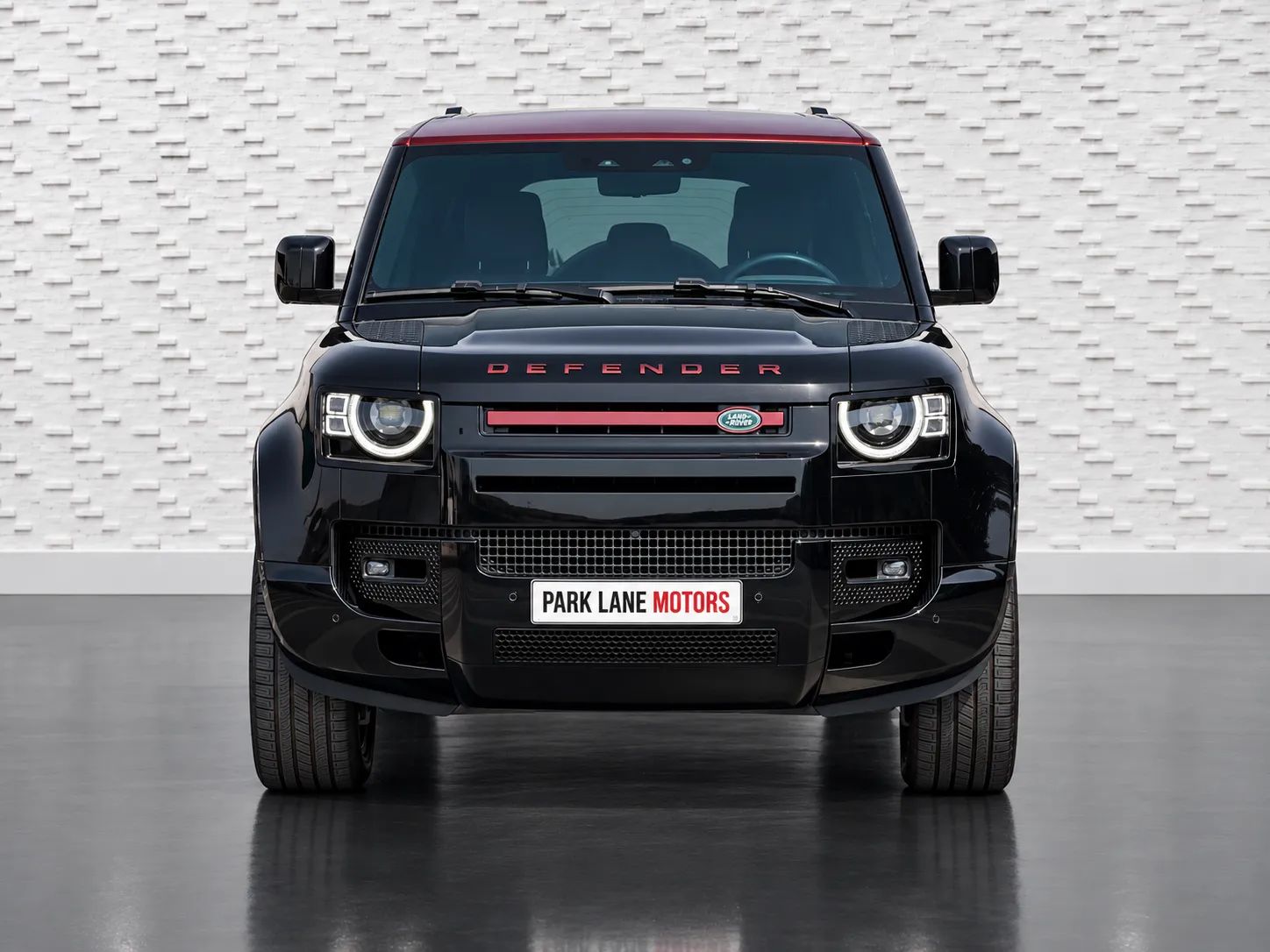 2025 Land Rover Defender photo 2