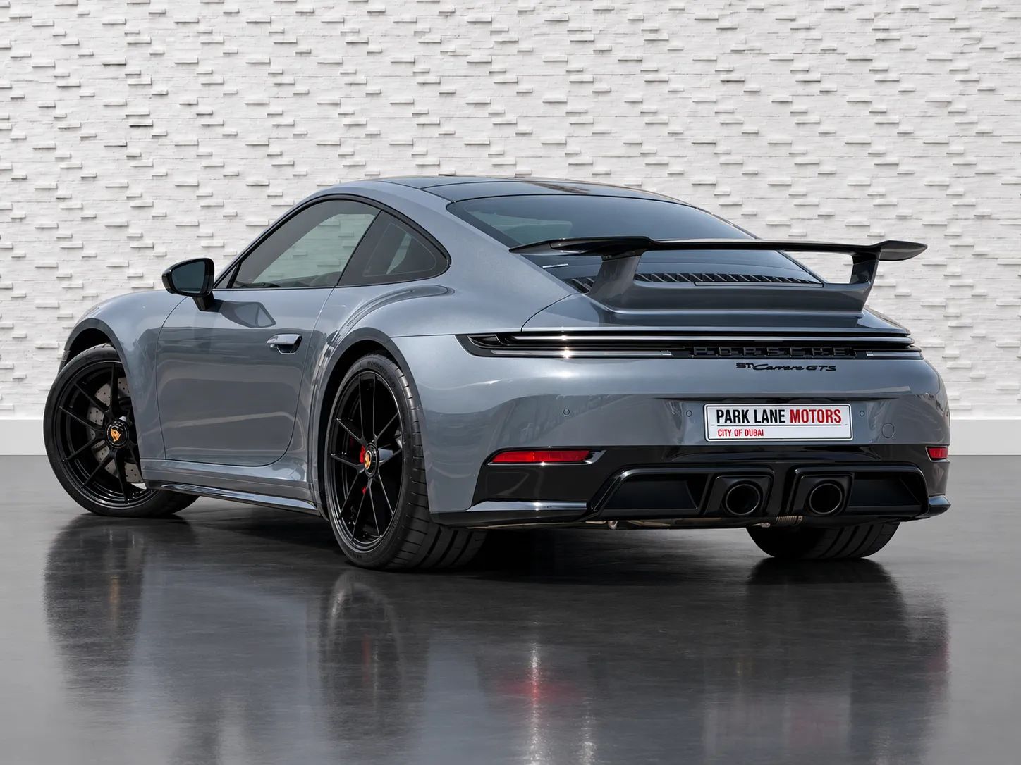 2025 Porsche 911 photo 3