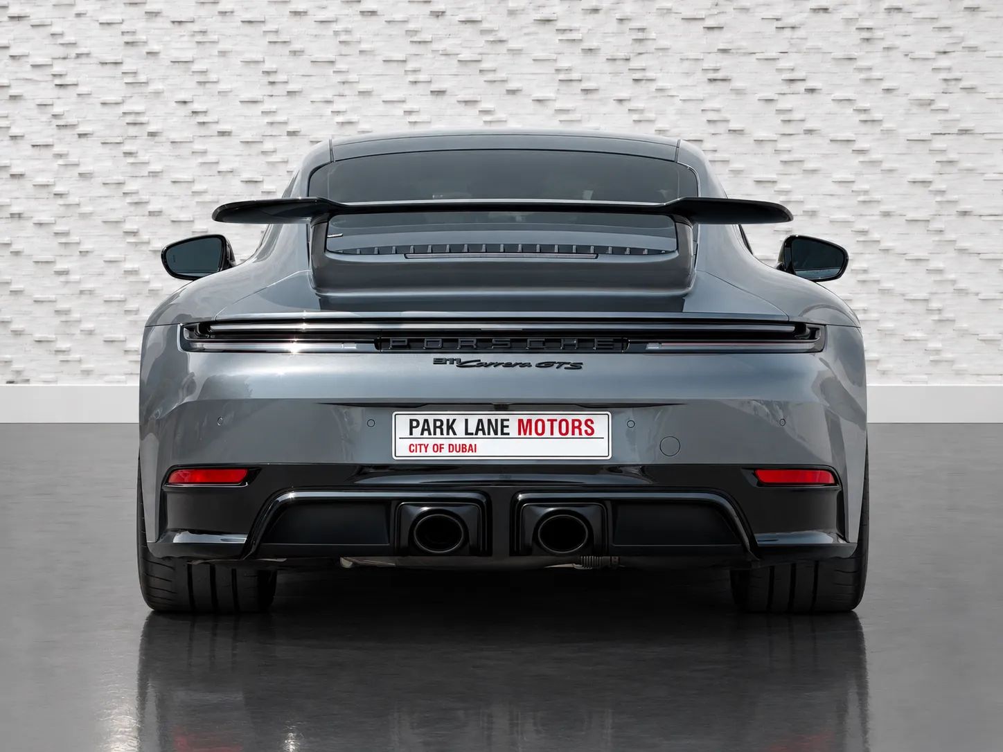 2025 Porsche 911 photo 4