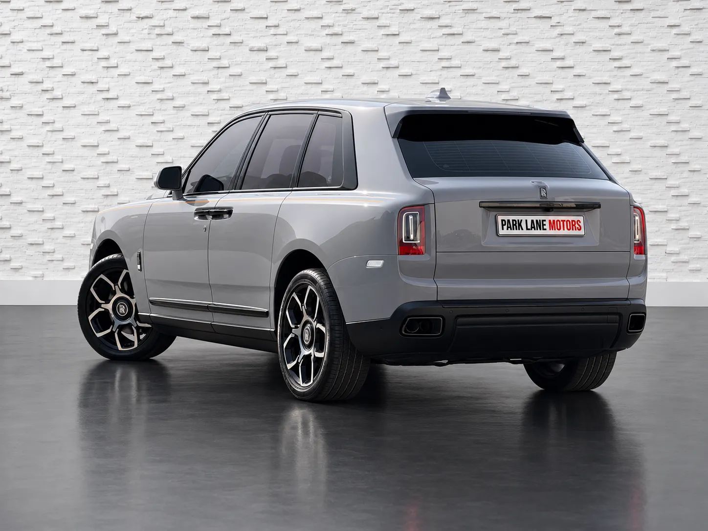 2022 Rolls-Royce Cullinan photo 2