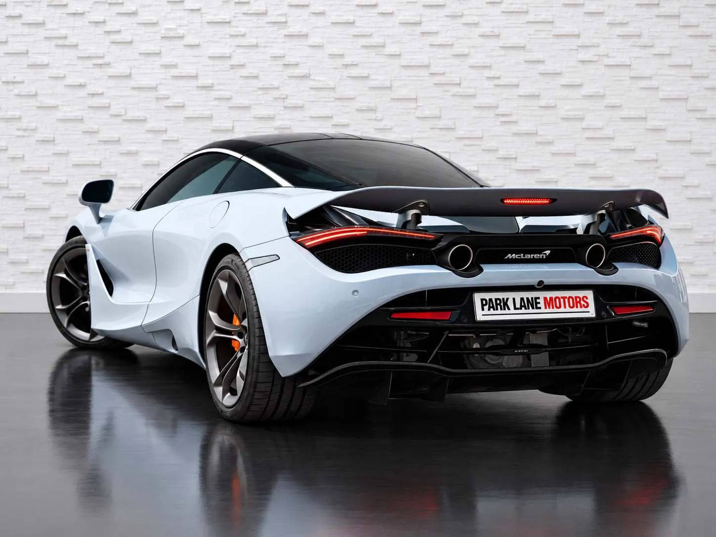 2022 McLaren 720S photo 3