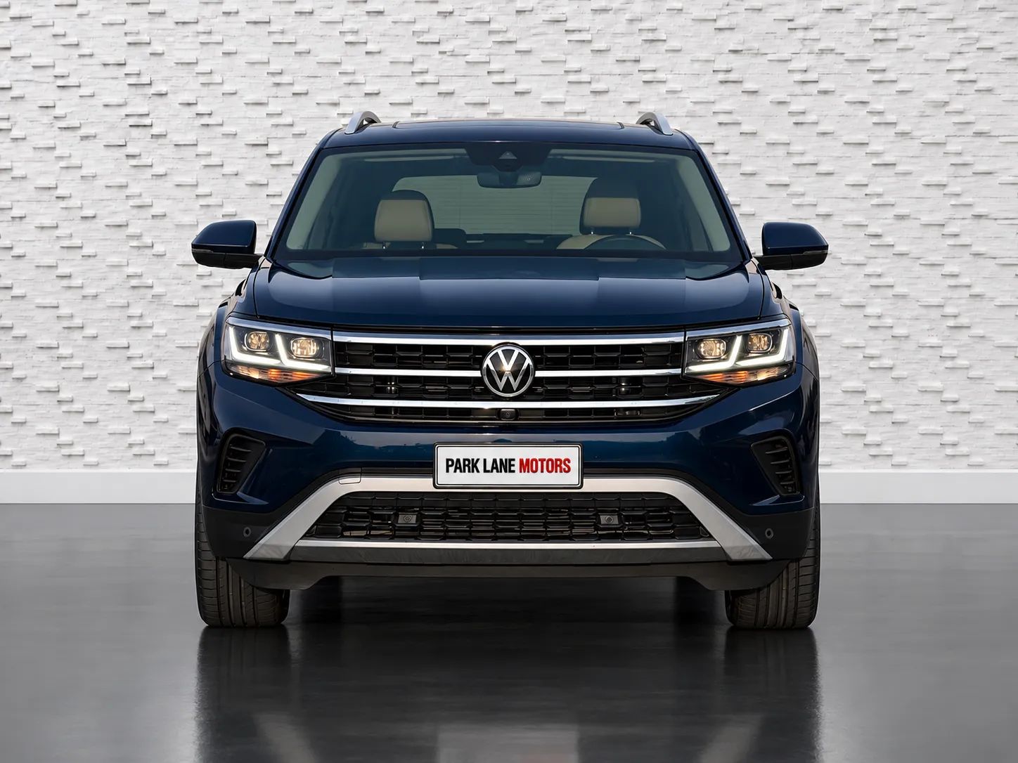 2021 Volkswagen Teramont photo 2