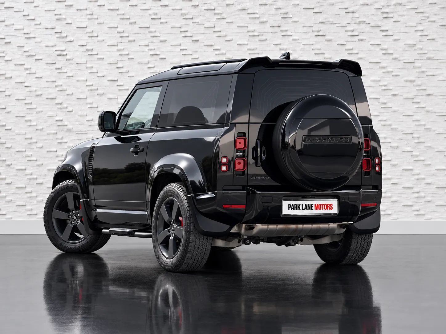 2024 Land Rover Defender photo 3