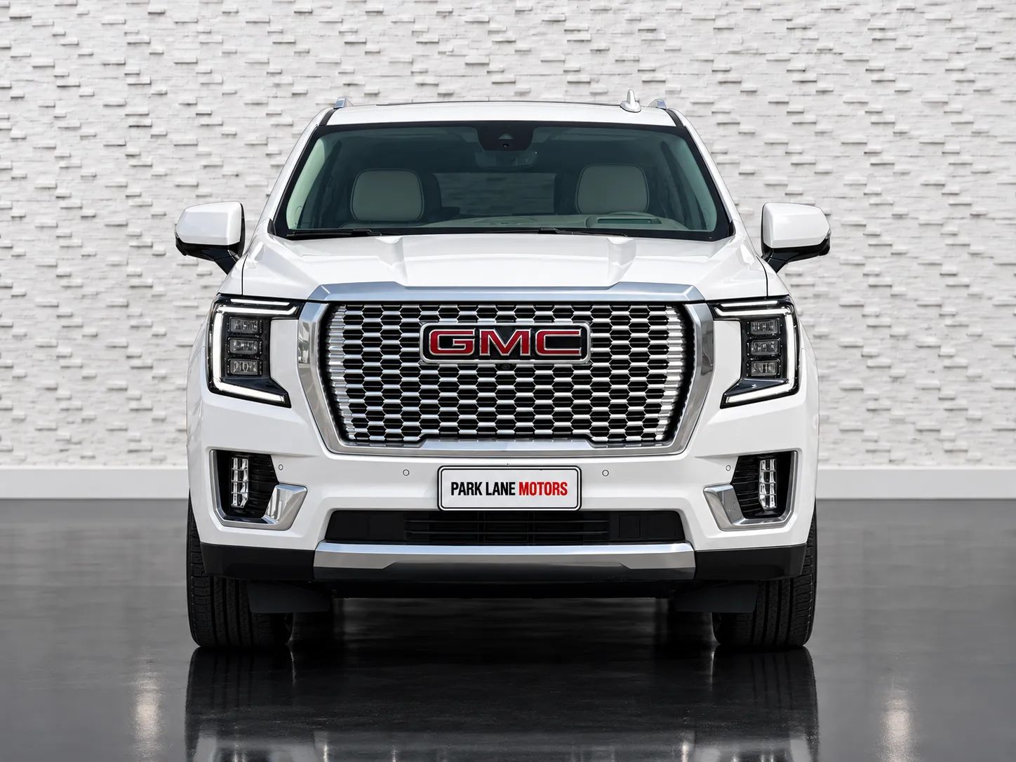 2023 GMC Yukon photo 2