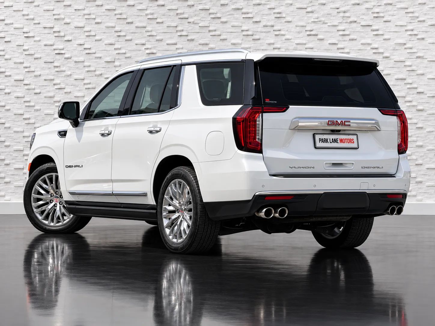 2023 GMC Yukon photo 3