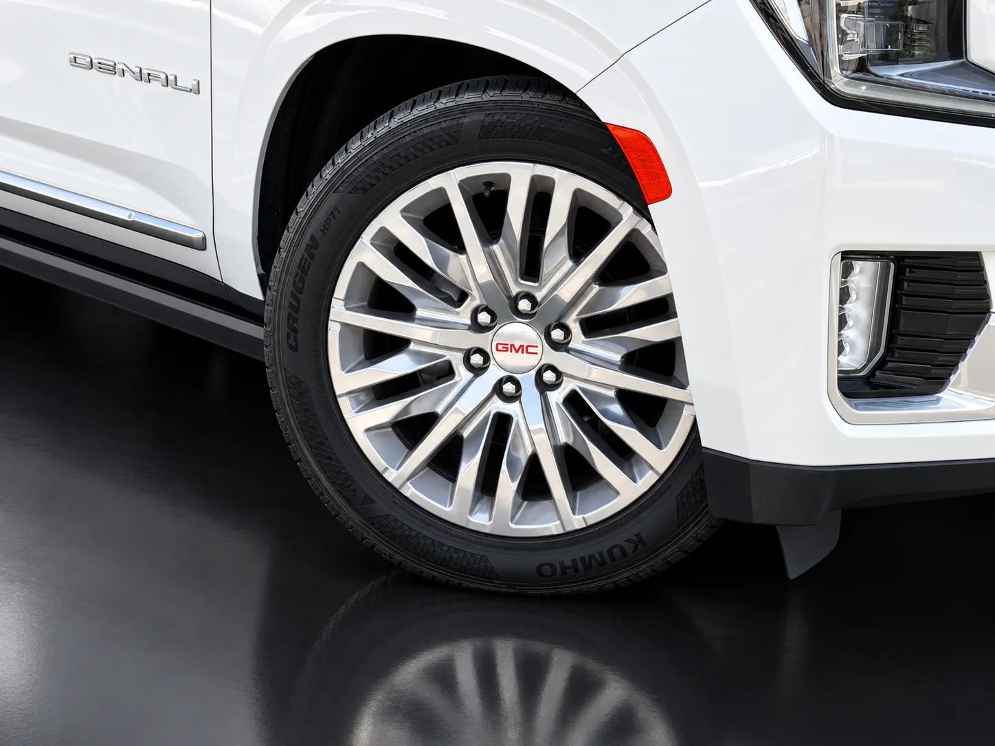2023 GMC Yukon photo 5