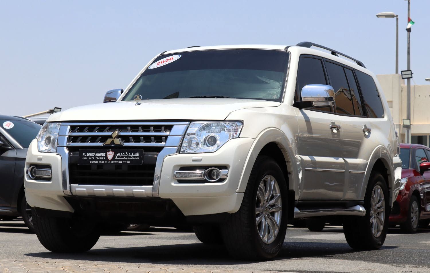 2020 Mitsubishi Pajero photo 2