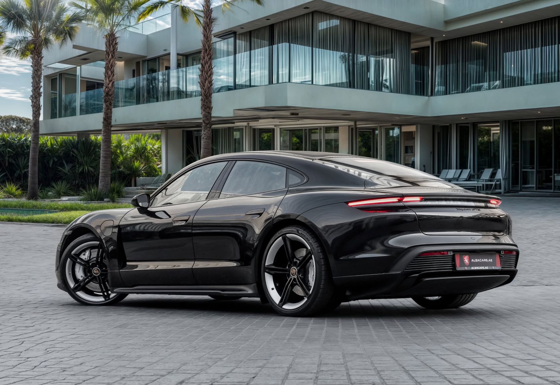 2023 Porsche Taycan photo 3