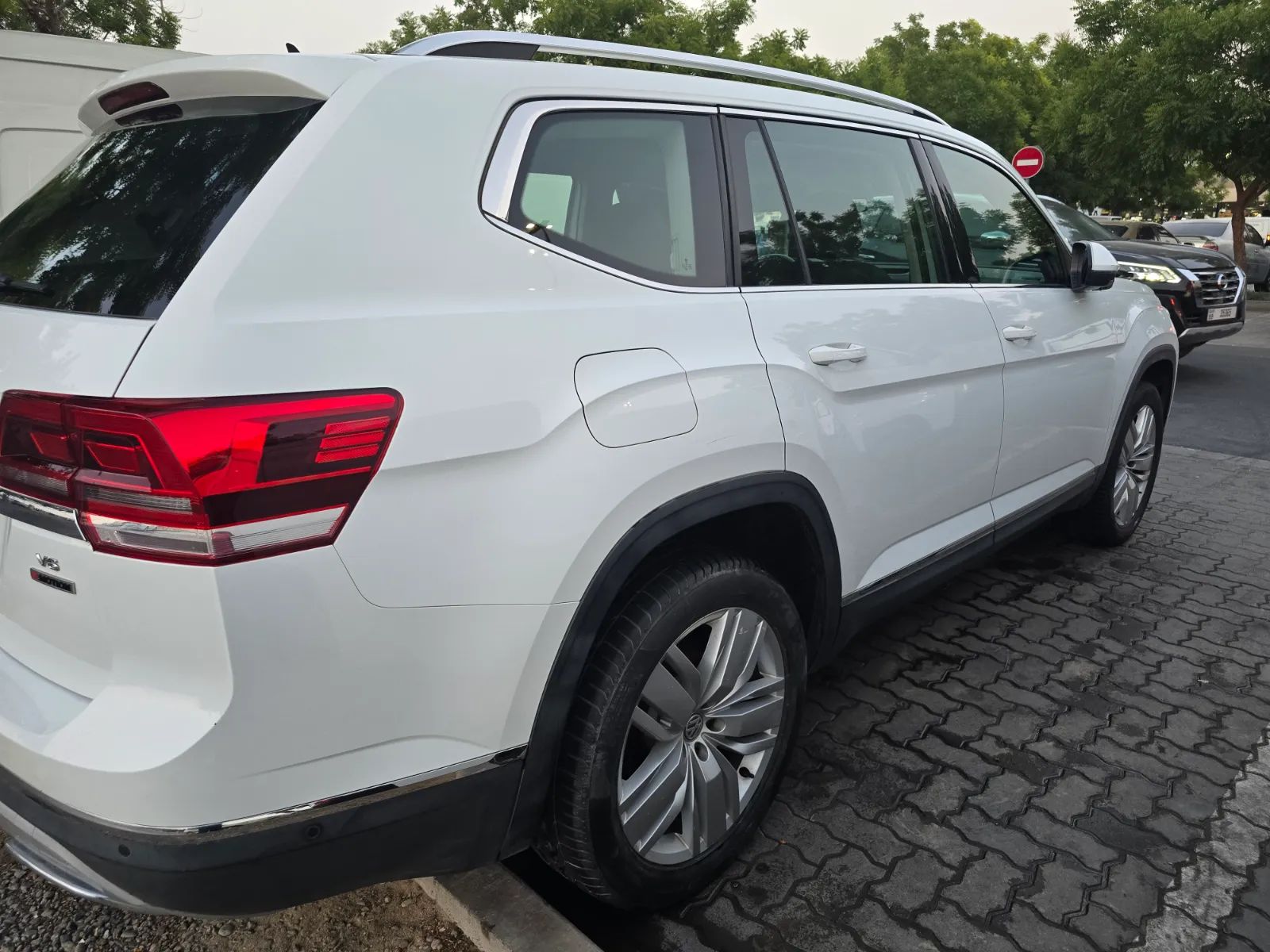 2019 Volkswagen Teramont photo 2