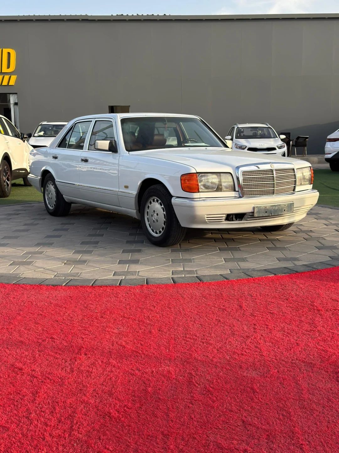 1988 Mercedes-Benz 300 SE photo 4