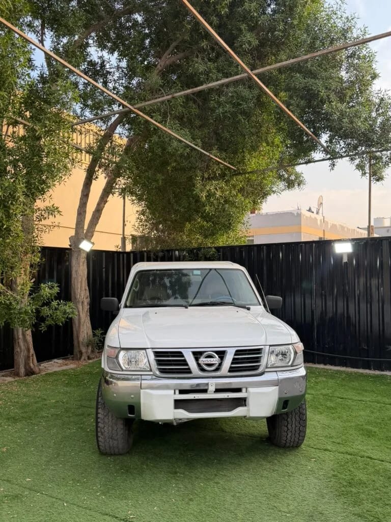 2000 Nissan Patrol photo 2