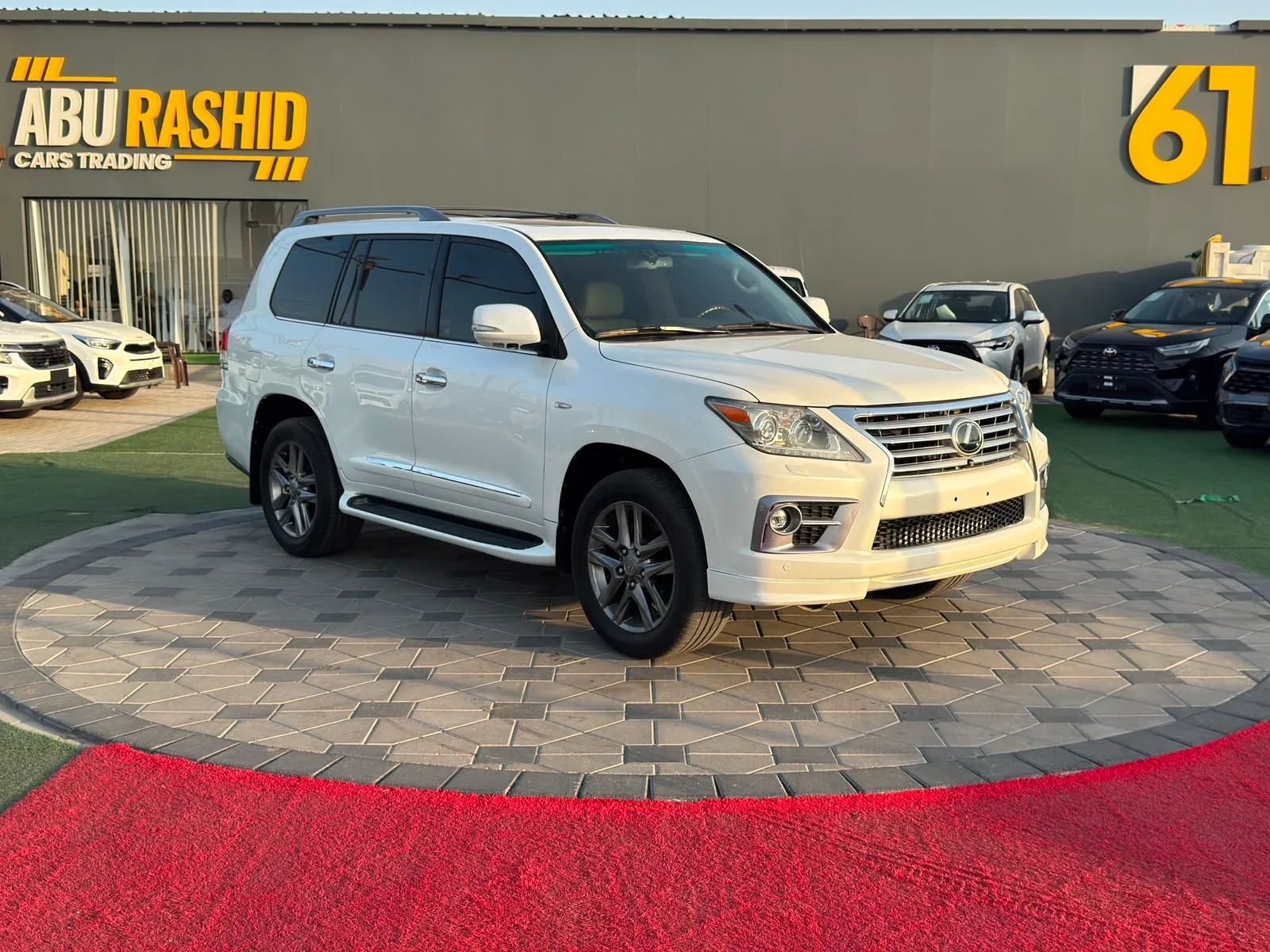 2010 Lexus LX photo 2