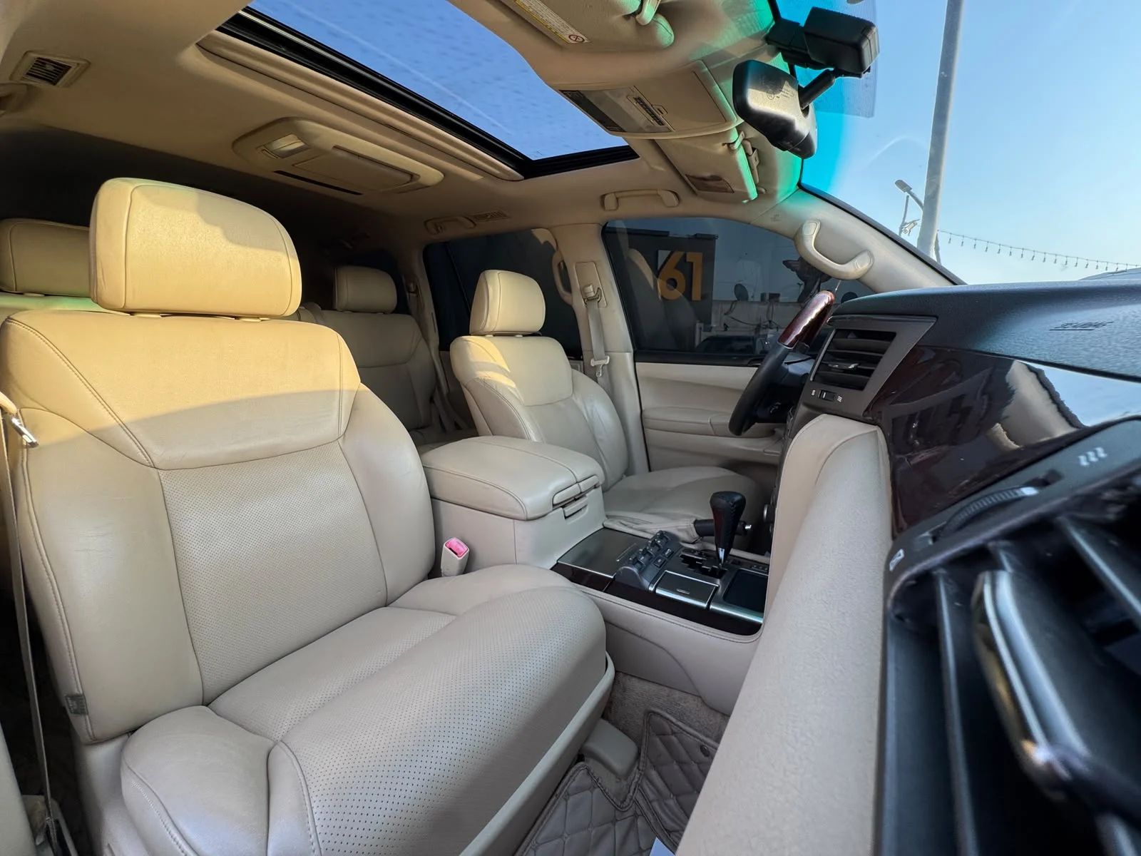 2010 Lexus LX photo 5