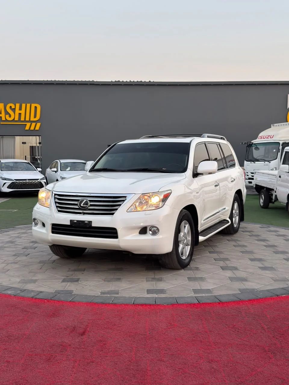 2010 Lexus LX photo 3