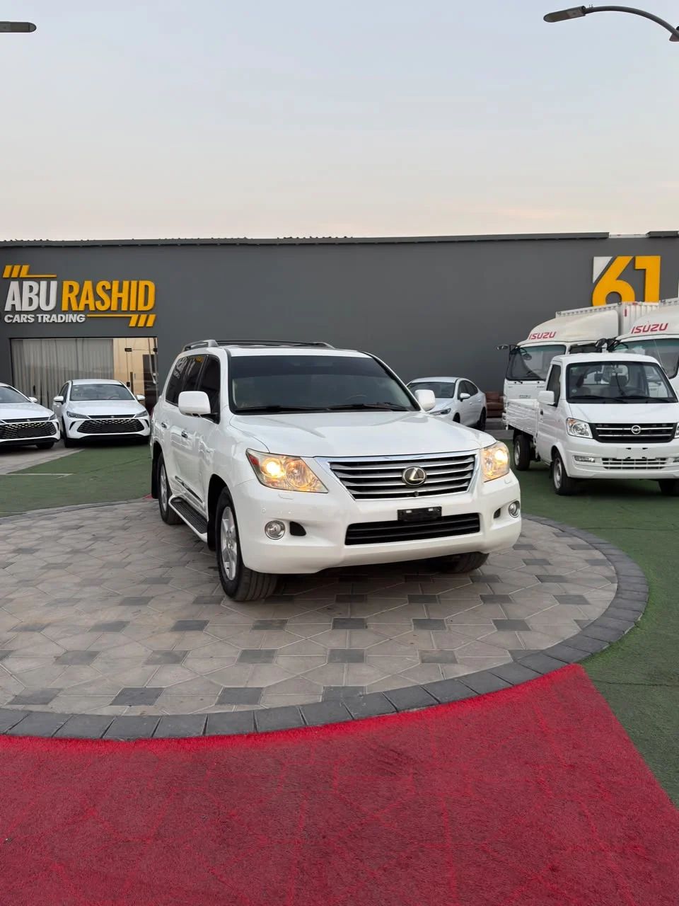 2010 Lexus LX photo 4