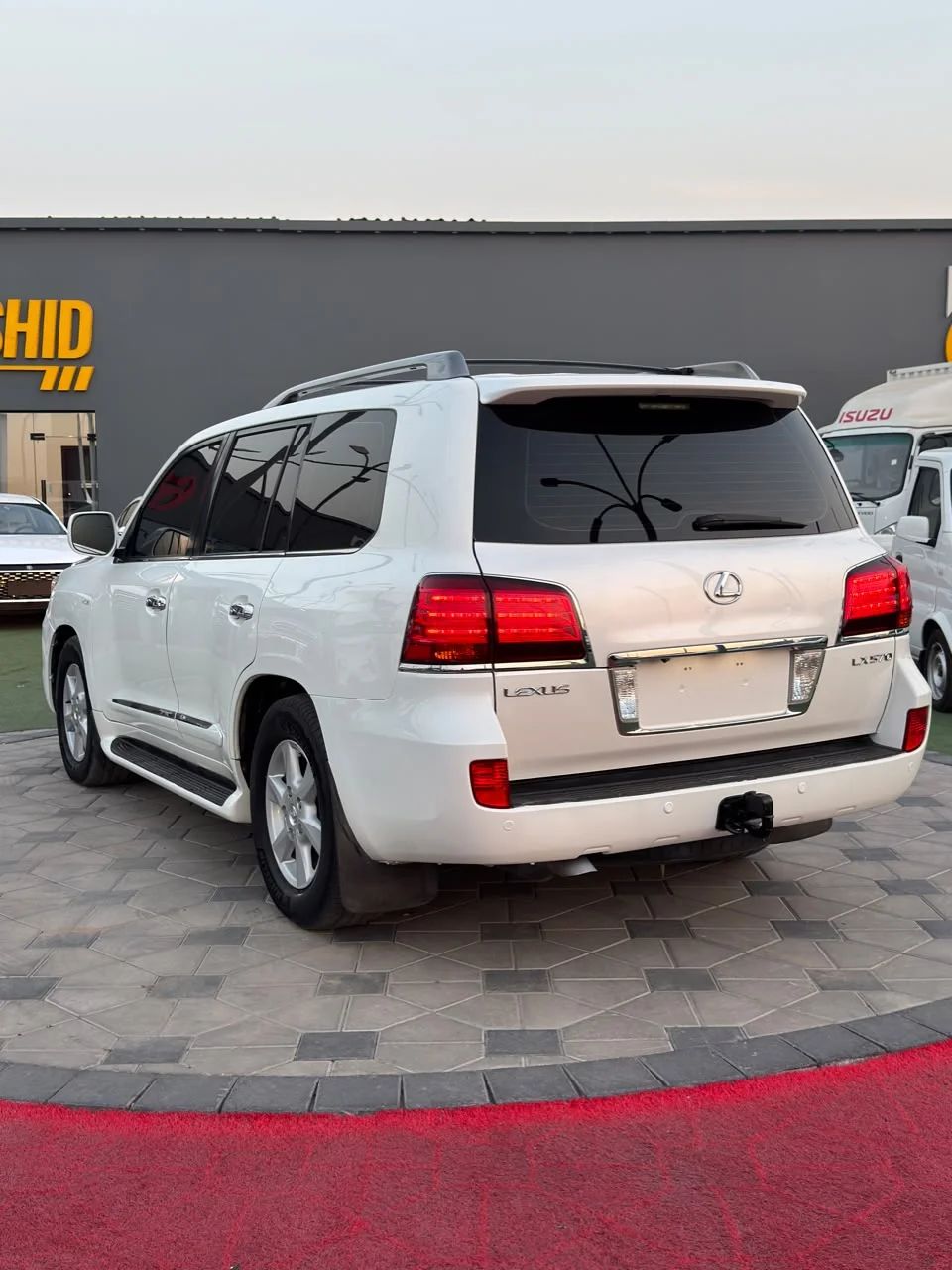 2010 Lexus LX photo 5
