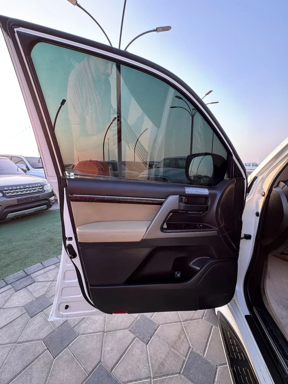 2010 Toyota Land Cruiser photo 5