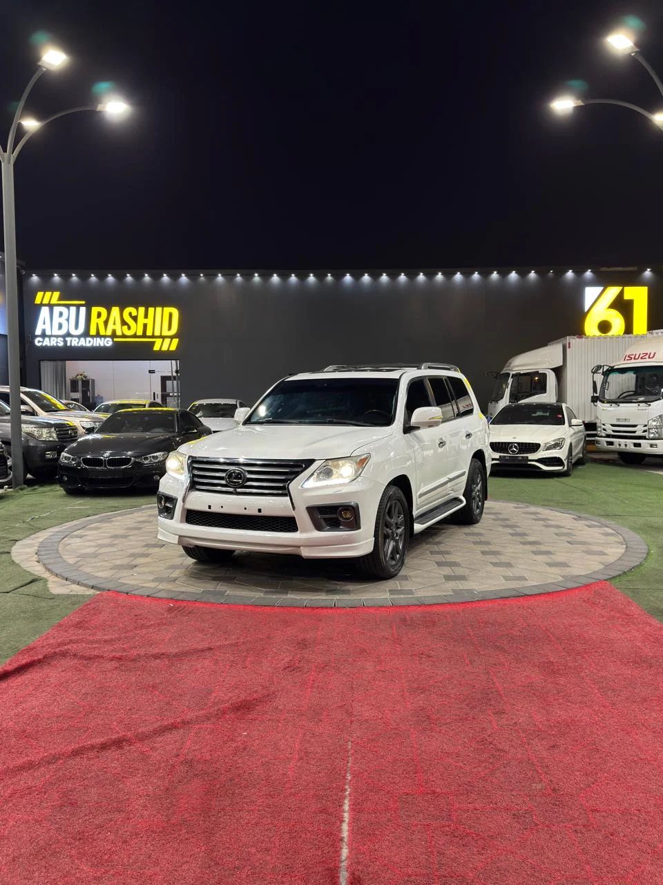 2011 Lexus LX photo 2