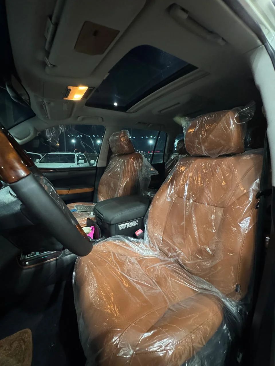 2011 Lexus LX photo 5