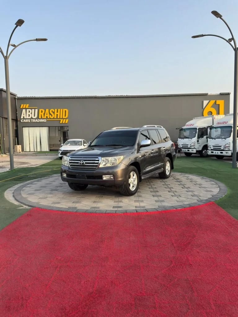2011 Toyota Land Cruiser photo 2