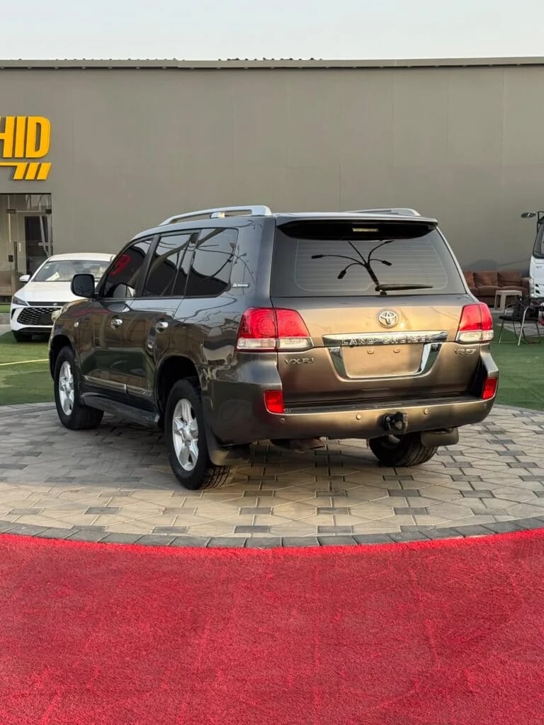 2011 Toyota Land Cruiser photo 5