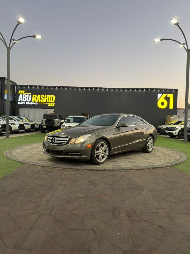 2012 Mercedes-Benz E-Class photo 3